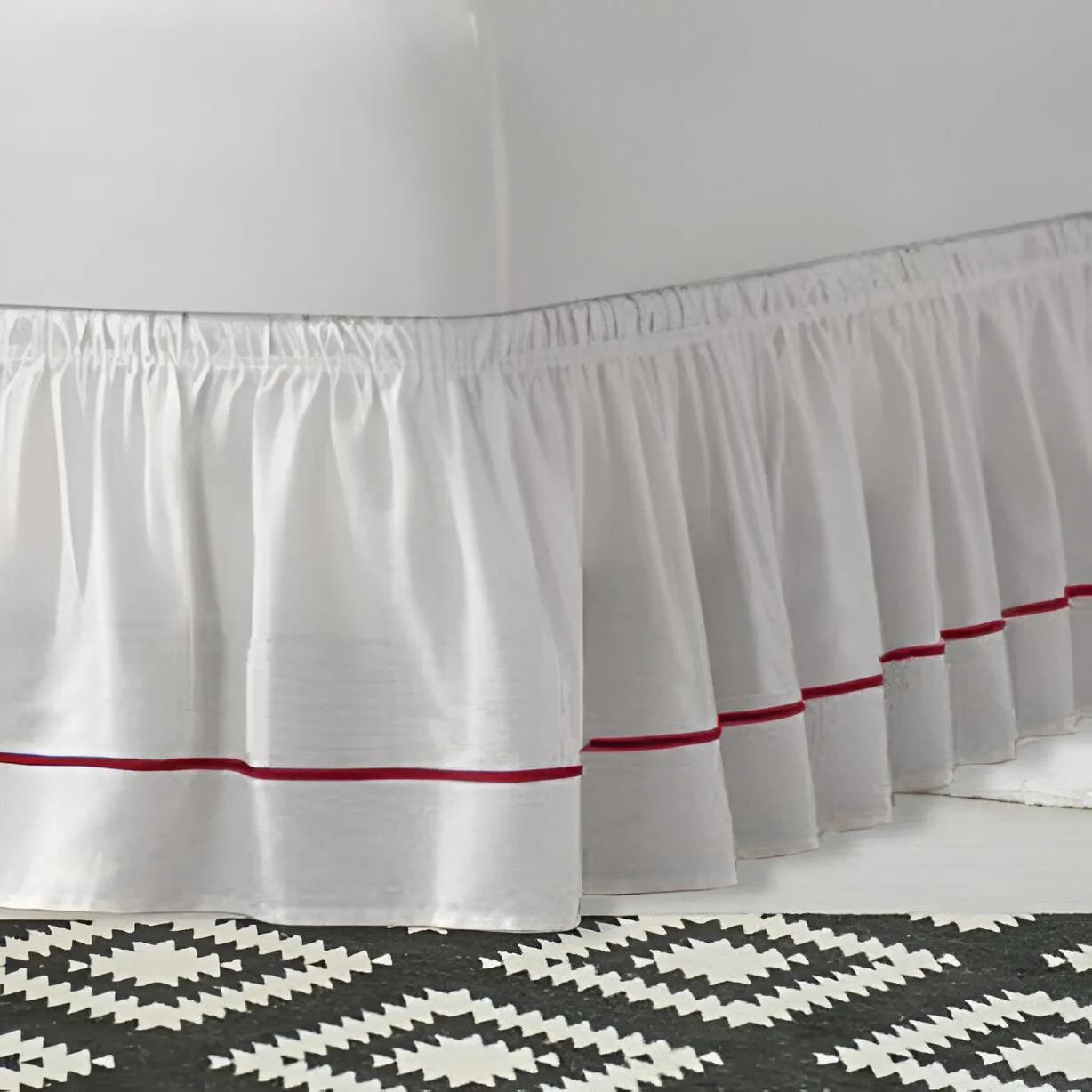 400TC Sateen Solid Cotton Single Embroidered Wrap Around Bed Skirt
