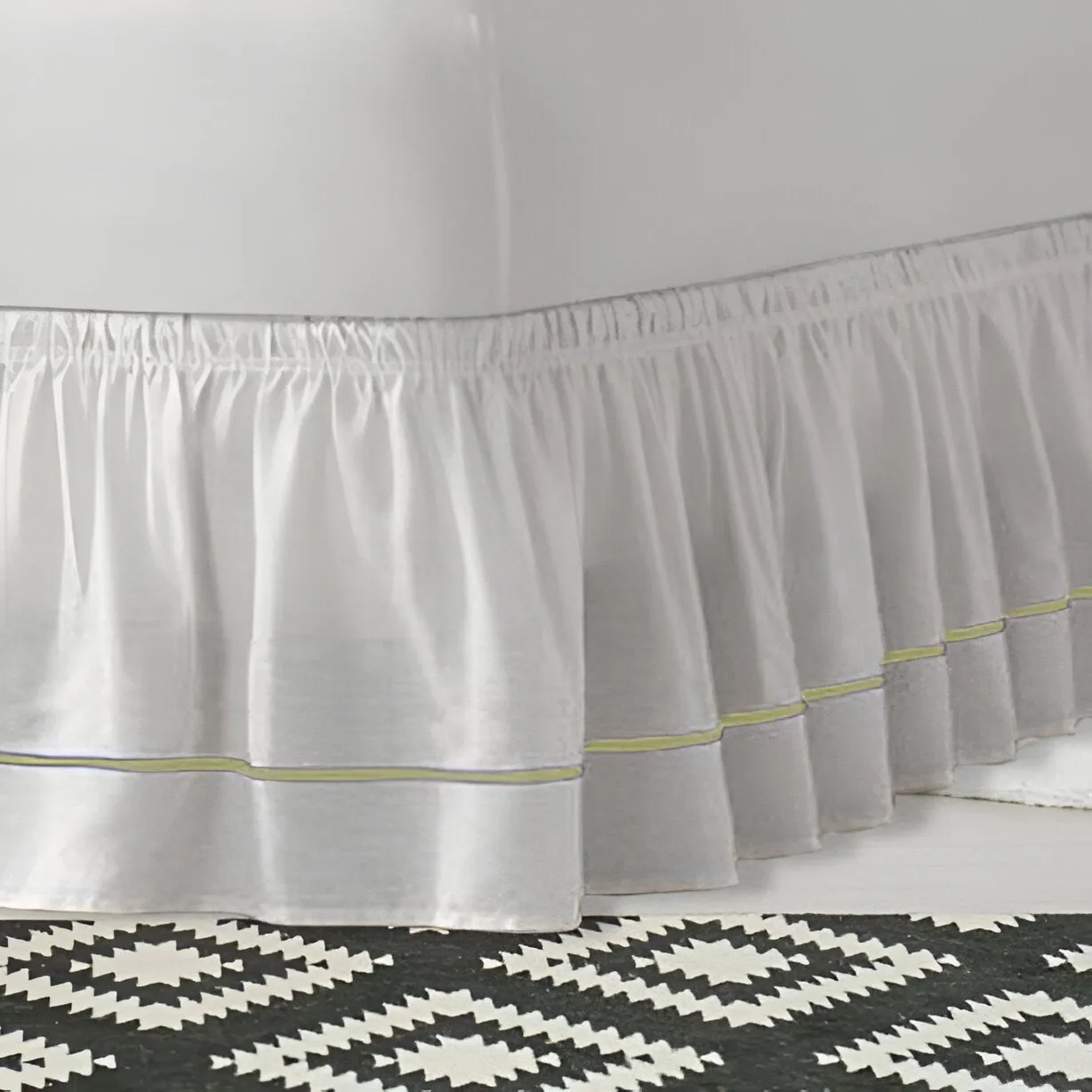 400TC Sateen Solid Cotton Single Embroidered Wrap Around Bed Skirt