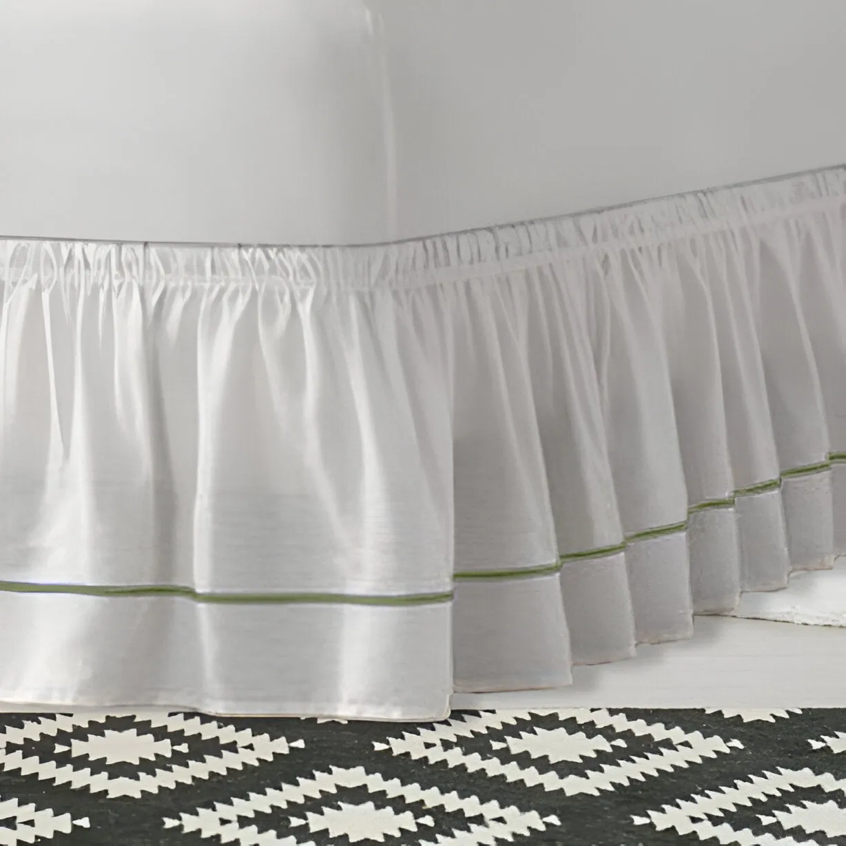 400TC Sateen Solid Cotton Single Embroidered Wrap Around Bed Skirt