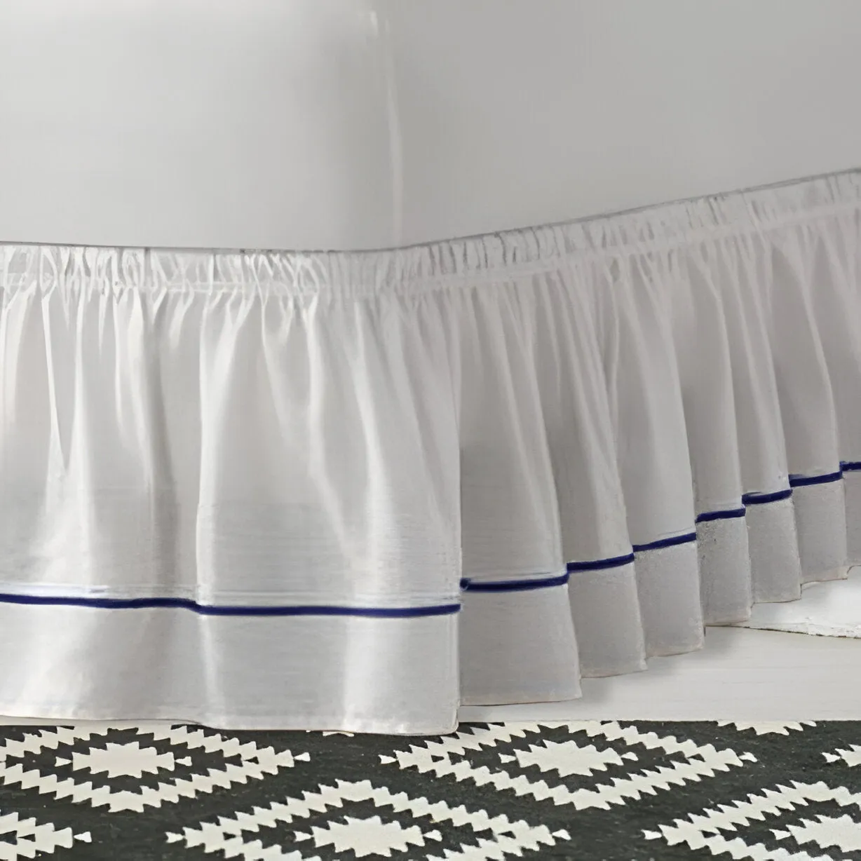 400TC Sateen Solid Cotton Single Embroidered Wrap Around Bed Skirt