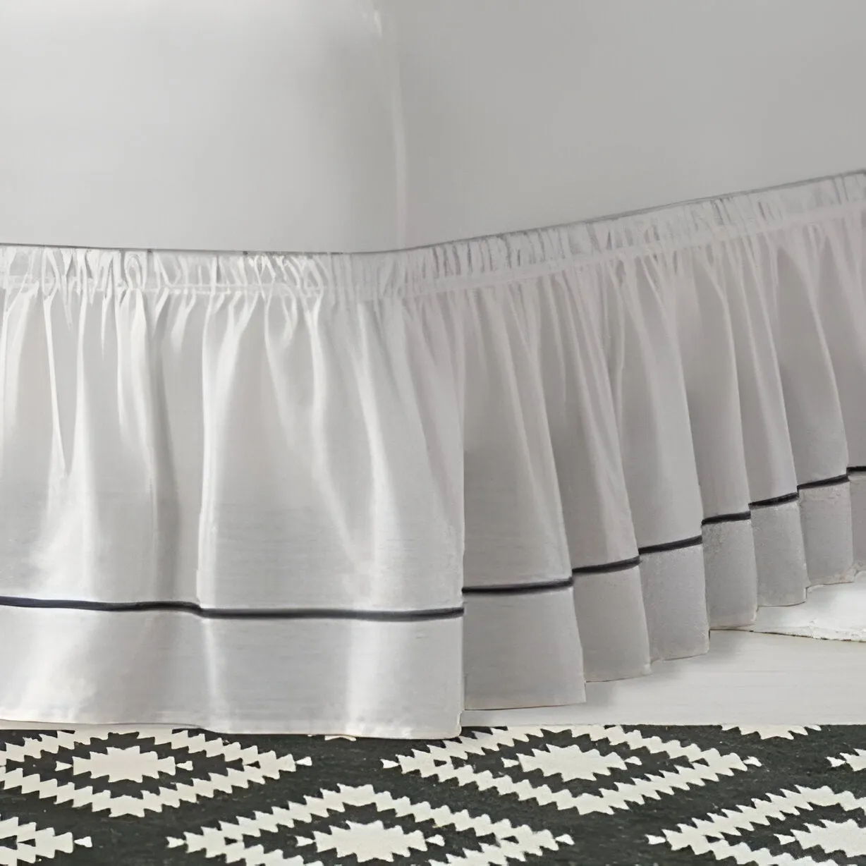 400TC Sateen Solid Cotton Single Embroidered Wrap Around Bed Skirt