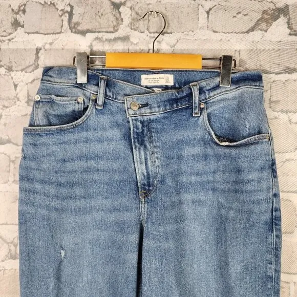 Abercrombie &amp; Fitch The 90's Straight Ultra High Rise Jeans Curve Love 32/14R