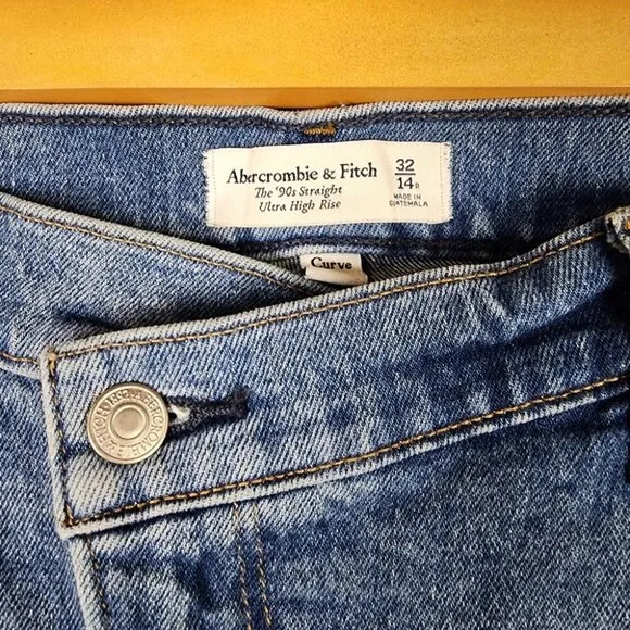Abercrombie &amp; Fitch The 90's Straight Ultra High Rise Jeans Curve Love 32/14R