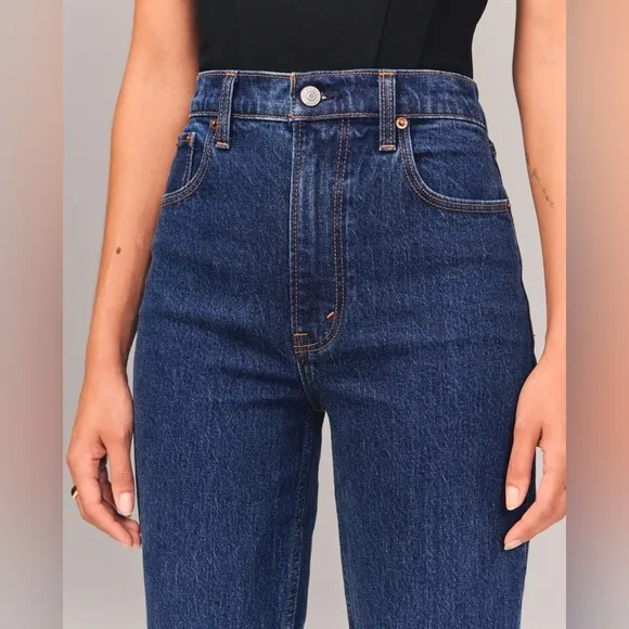 Abercrombie &amp; Fitch Ultra High Rise 90s Straight Jean 27