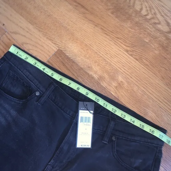 BCBGmaxazria distressed black denim jeans size‎ 31