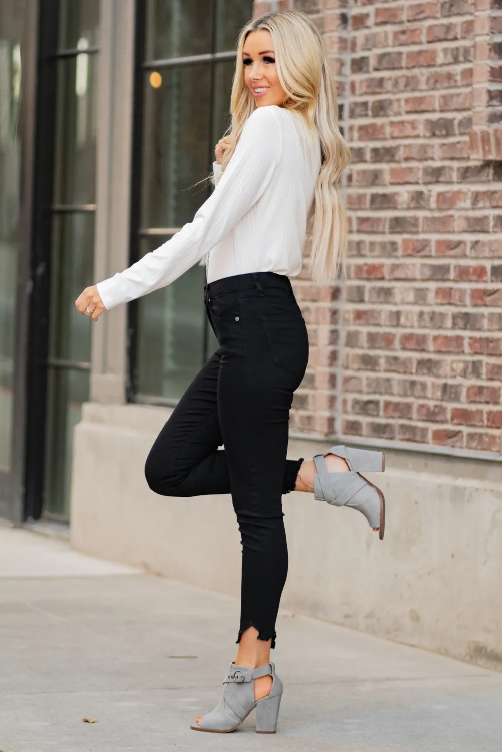 Betty High Rise Fray Hem Skinny