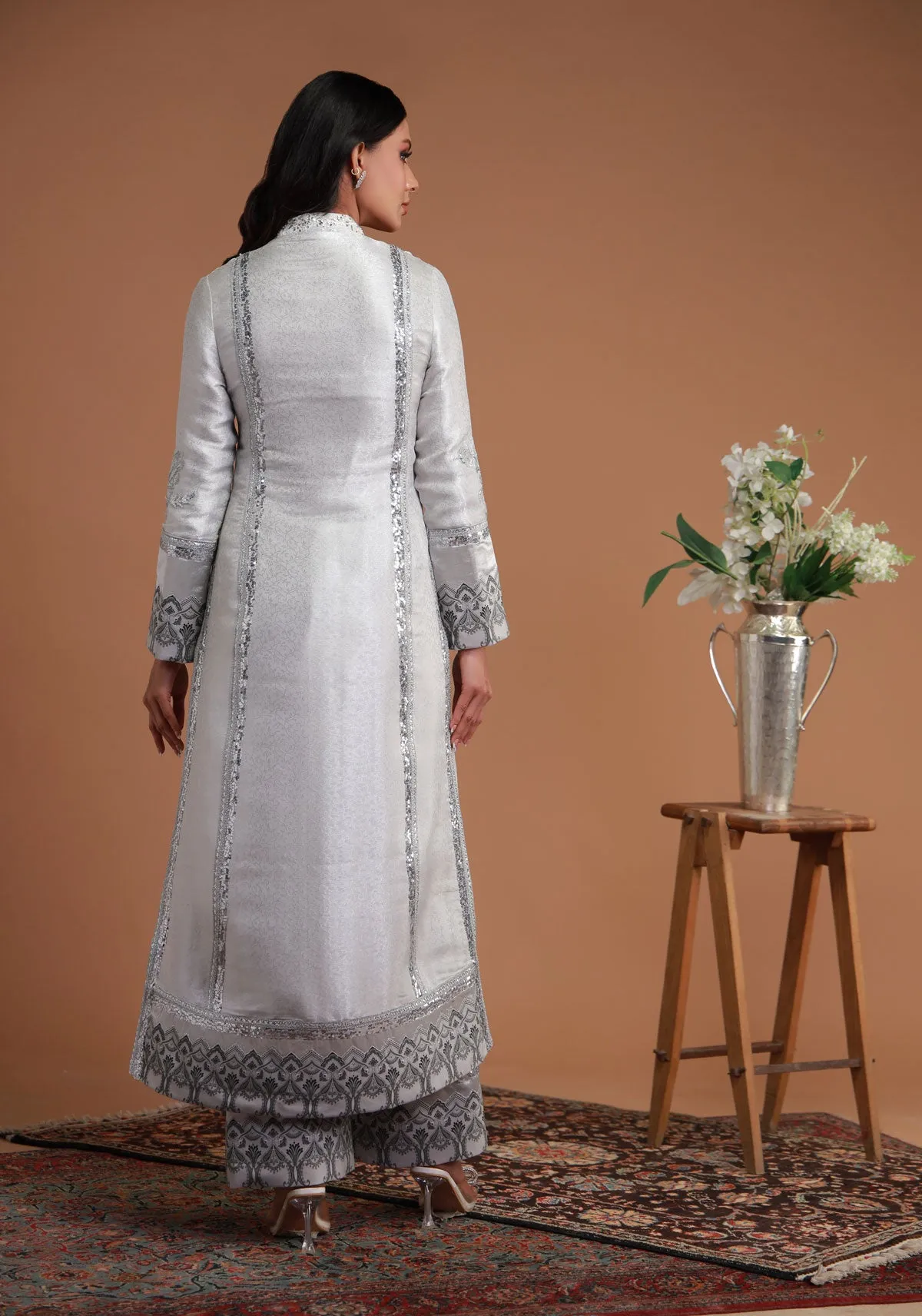 Embroidered Traditional Silver-Toned Kameez