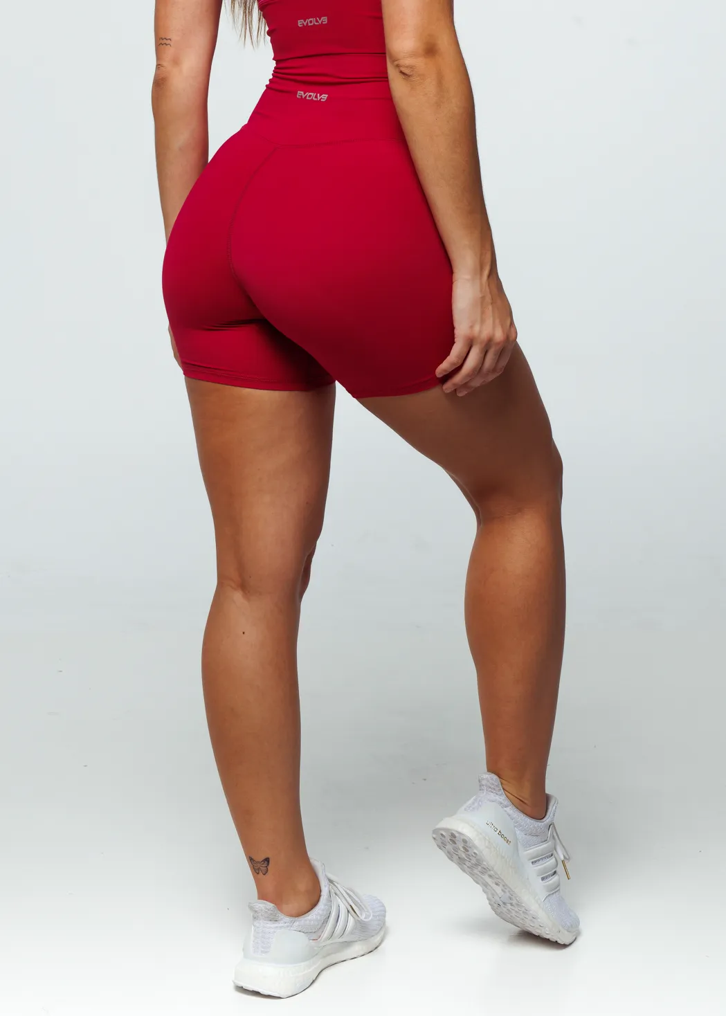 Essence Cross Shorts - Cherry