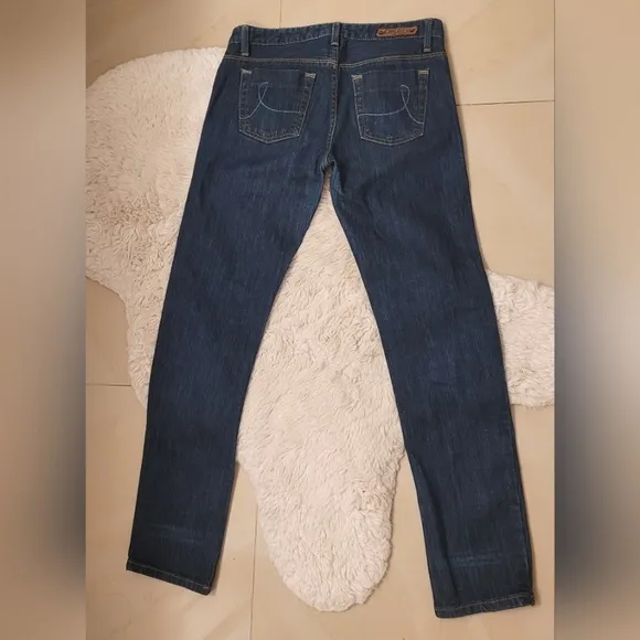 EUC DKNY Time Square Low Rise Straight Leg Dark Wash Women's Jeans - Size 28S