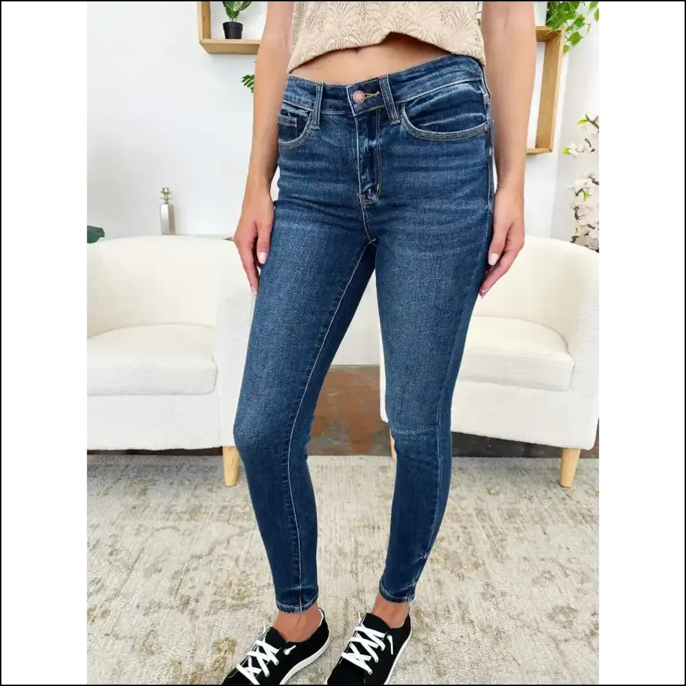 Get your Sass on with Judy Blue Classic Handsand Jeans: Ultimate Curve Hugs!