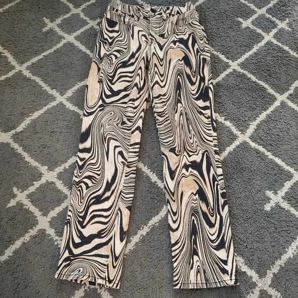 Good American Good Classic Natural Swirl Jeans. Size