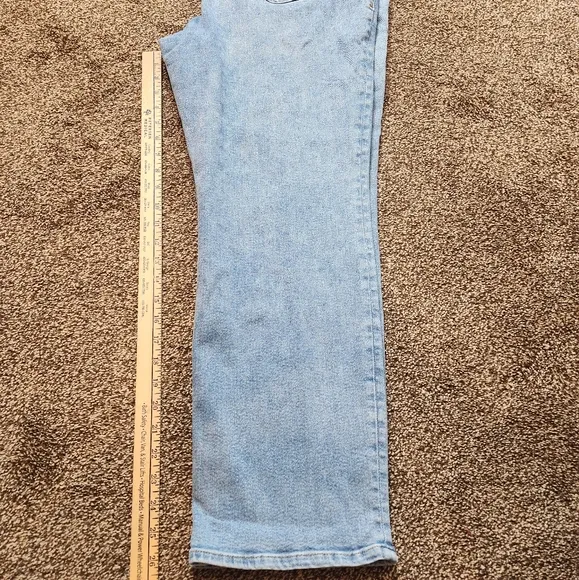 Good American Good Legs Crop Jeans Size 18