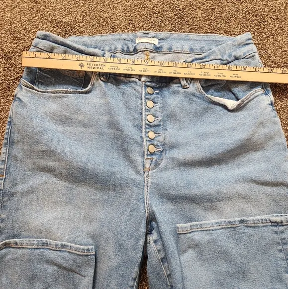 Good American Good Legs Crop Jeans Size 18