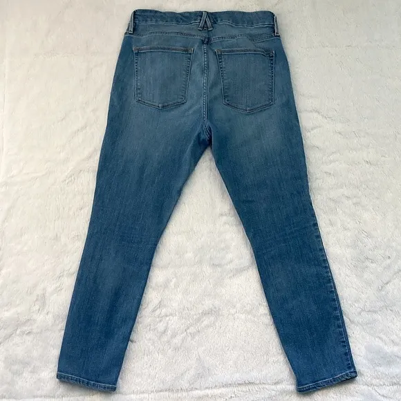 Good American Jeans Good Legs Crop