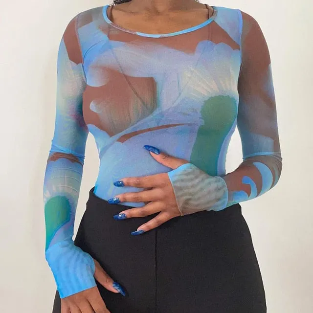 Gothic Print Mesh T-shirt Women Long Sleeve Slim Fit Cropped Top Aesthetic Summer Tee Streetwear 90s Vintage Punk Style Tee