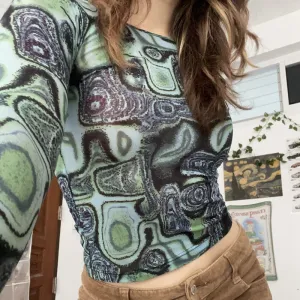 Gothic Print Mesh T-shirt Women Long Sleeve Slim Fit Cropped Top Aesthetic Summer Tee Streetwear 90s Vintage Punk Style Tee