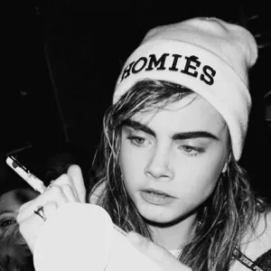 HOMIÉS WHITE/BLACK BEANIE