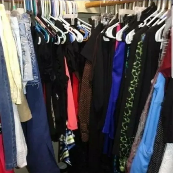 HUGE Lot of Junior's Clothing SIZE 3X Valued at over $250! Lot of 9 items! NWT!