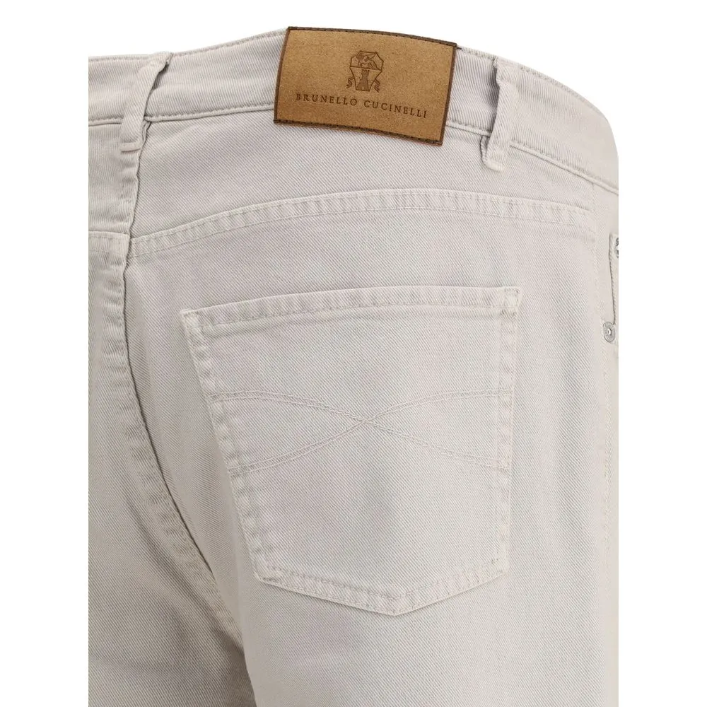 Jeans with turn-up hem