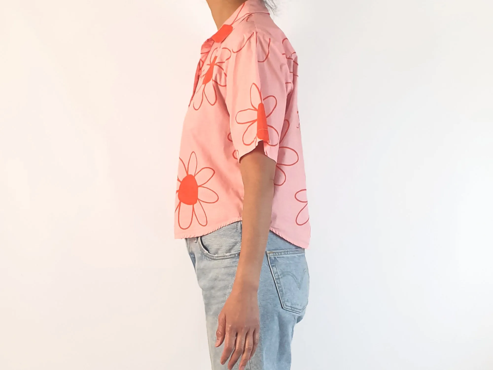 Jericho Road pink flower print shirt size 12, best fits 10