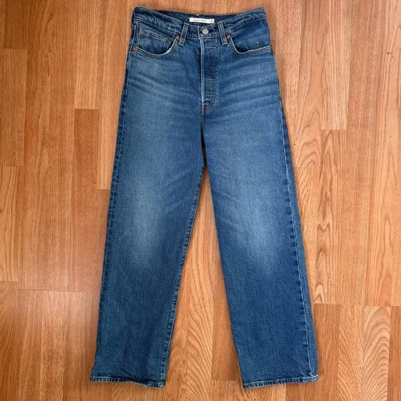 LEVI’S Premium Ribcage Straight High Rise Button Fly Cropped Jeans 27