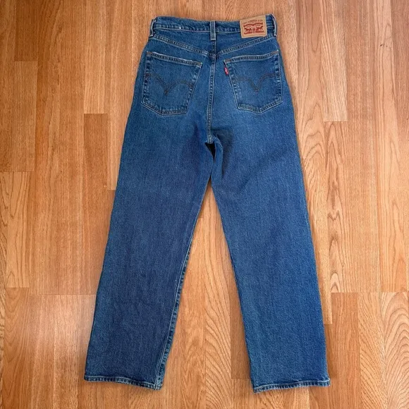 LEVI’S Premium Ribcage Straight High Rise Button Fly Cropped Jeans 27