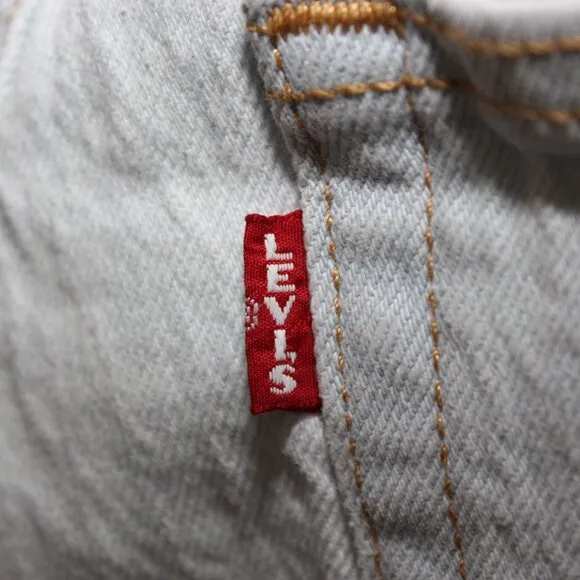 Levi's Womens Premium Wedgie Straight Jeans Size 29x28 Light Wash NWT