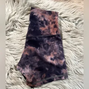 Like New align HR shorts