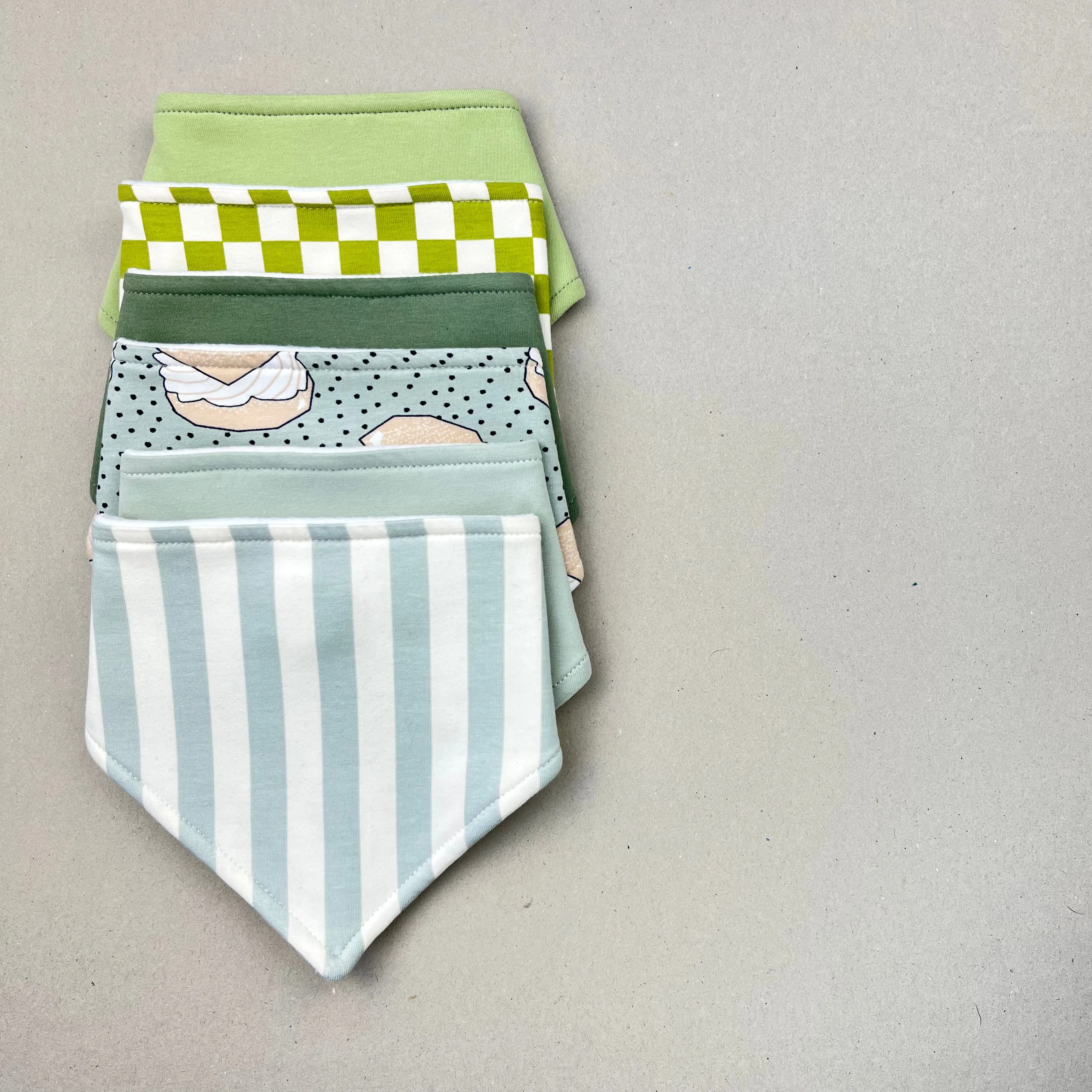LIME BANDANA BIB