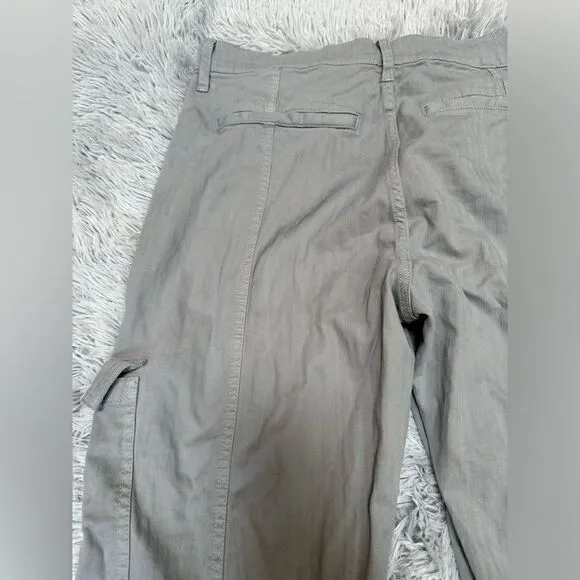 Madewell Woman’s Cargo 90s Straight Jeans