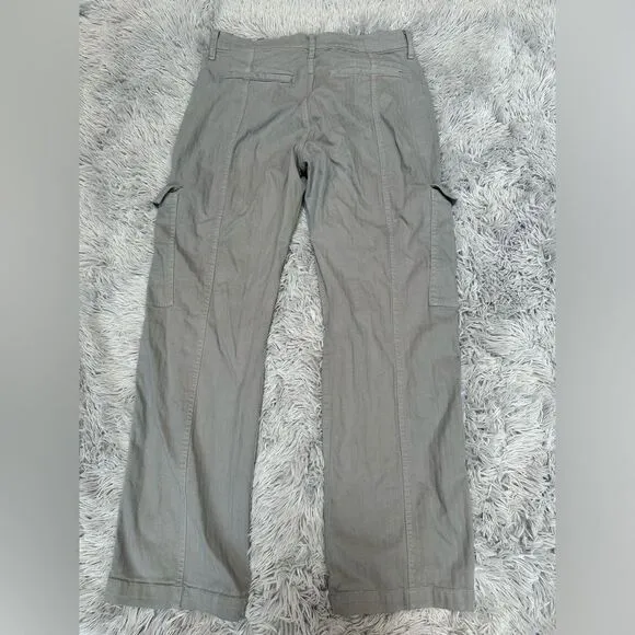 Madewell Woman’s Cargo 90s Straight Jeans