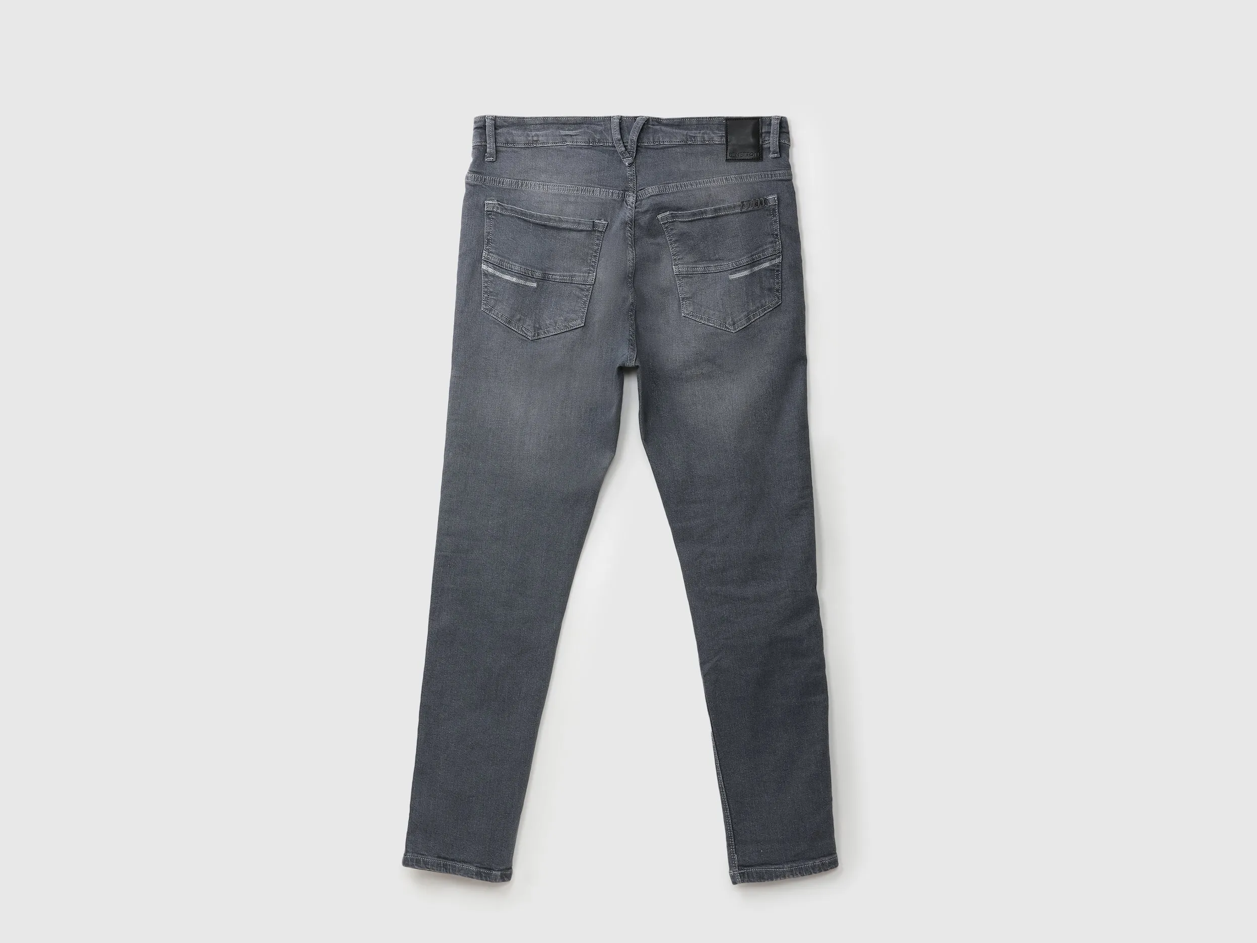 Men Solid Slim Fit Jeans