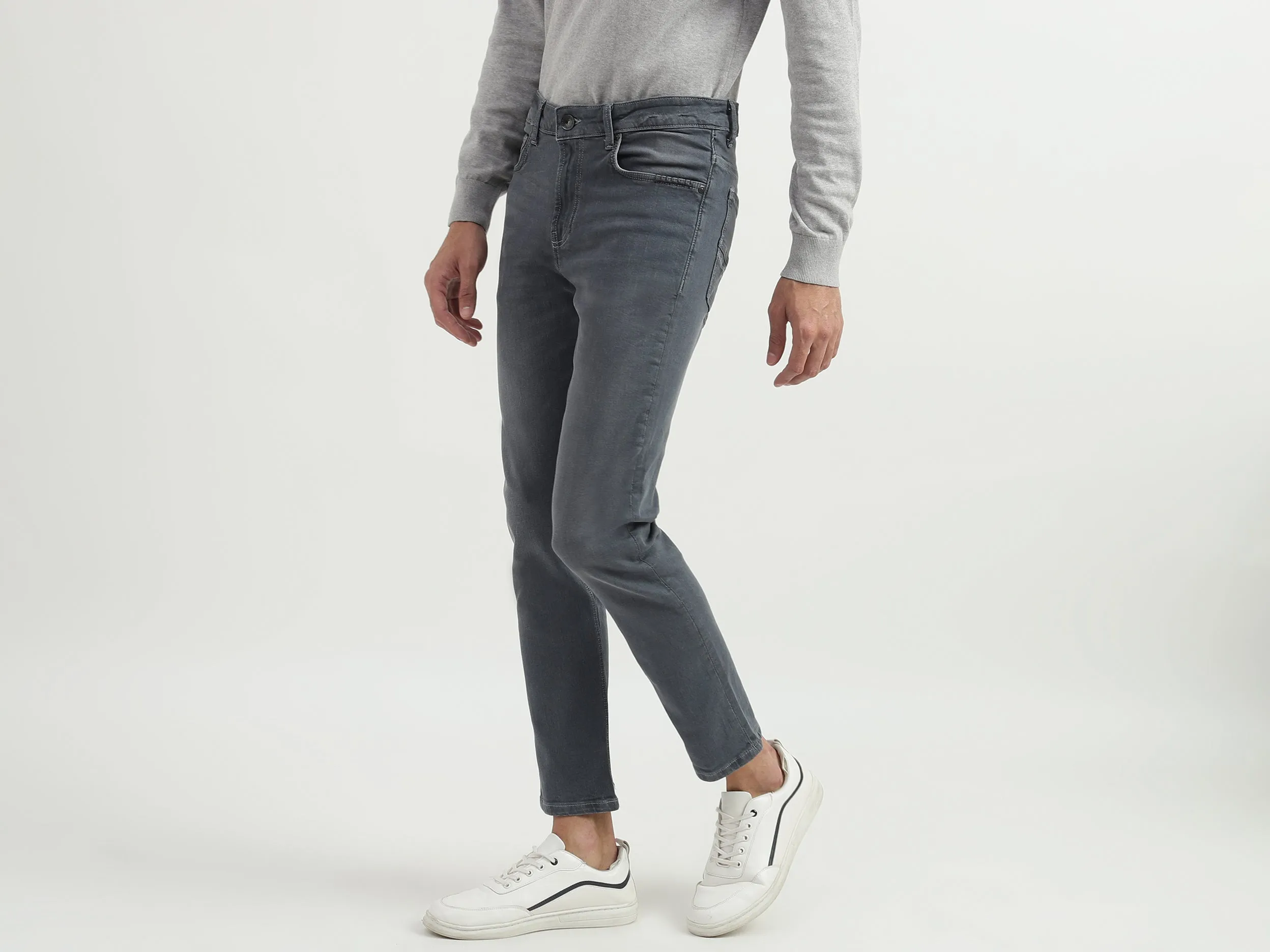 Men Solid Slim Fit Jeans