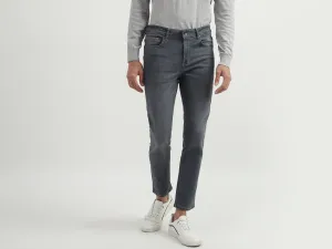 Men Solid Slim Fit Jeans