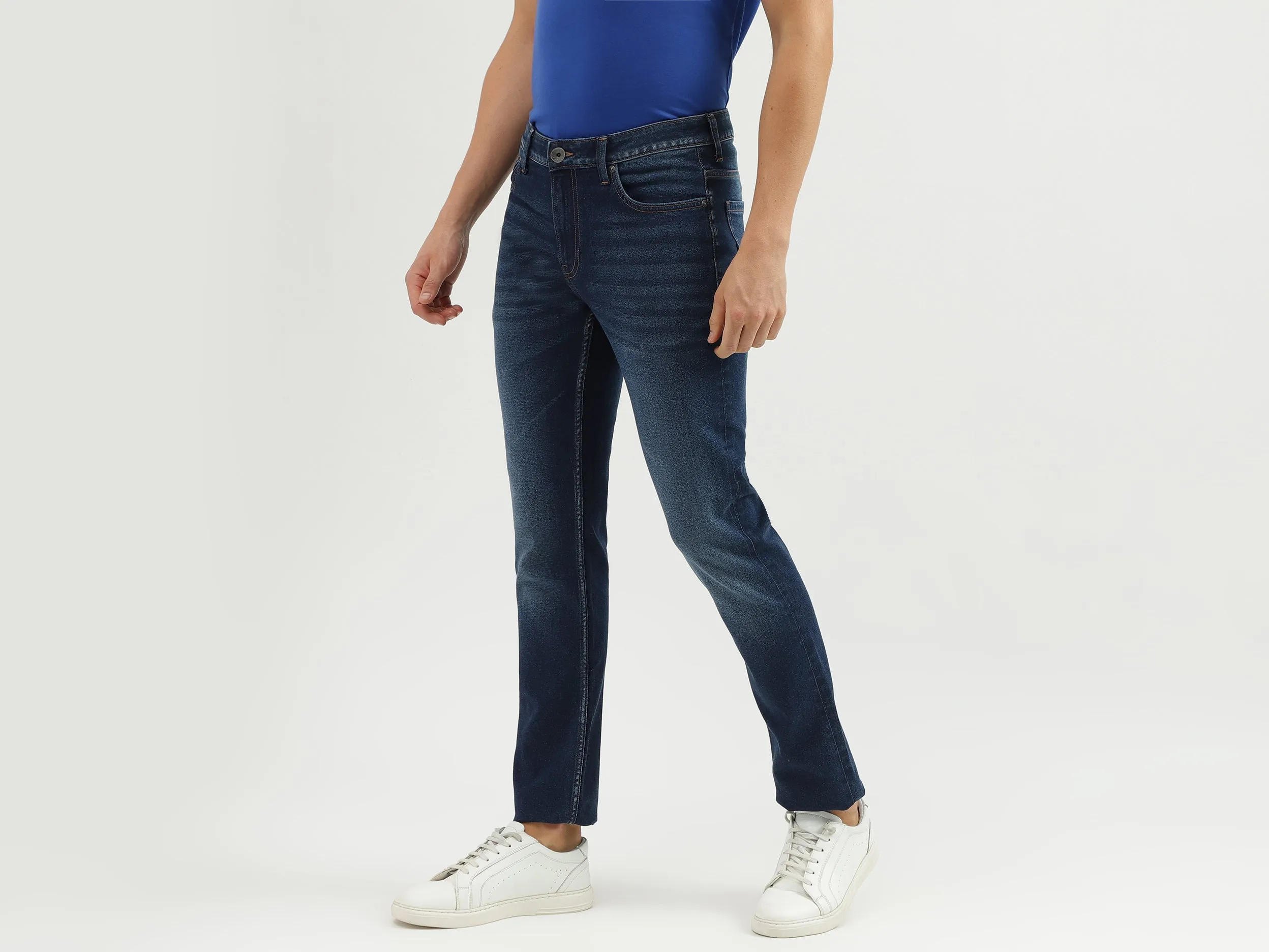 Men's Solid Slim Straight Jeans