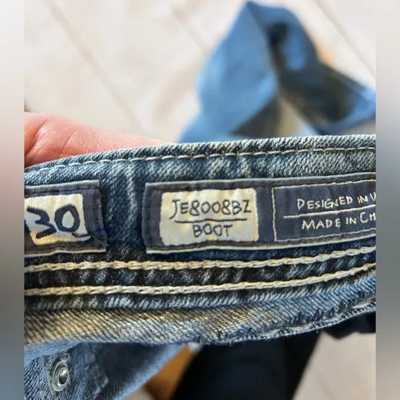 Miss Me Mid Rise Saddle Stitch Boot Cut Blue Jeans Size 30