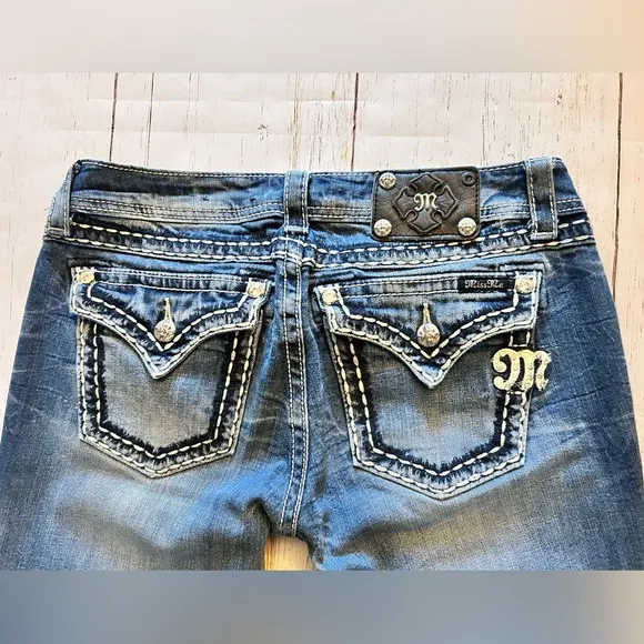 Miss Me Mid Rise Saddle Stitch Boot Cut Blue Jeans Size 30