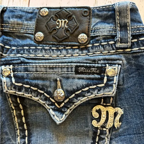 Miss Me Mid Rise Saddle Stitch Boot Cut Blue Jeans Size 30