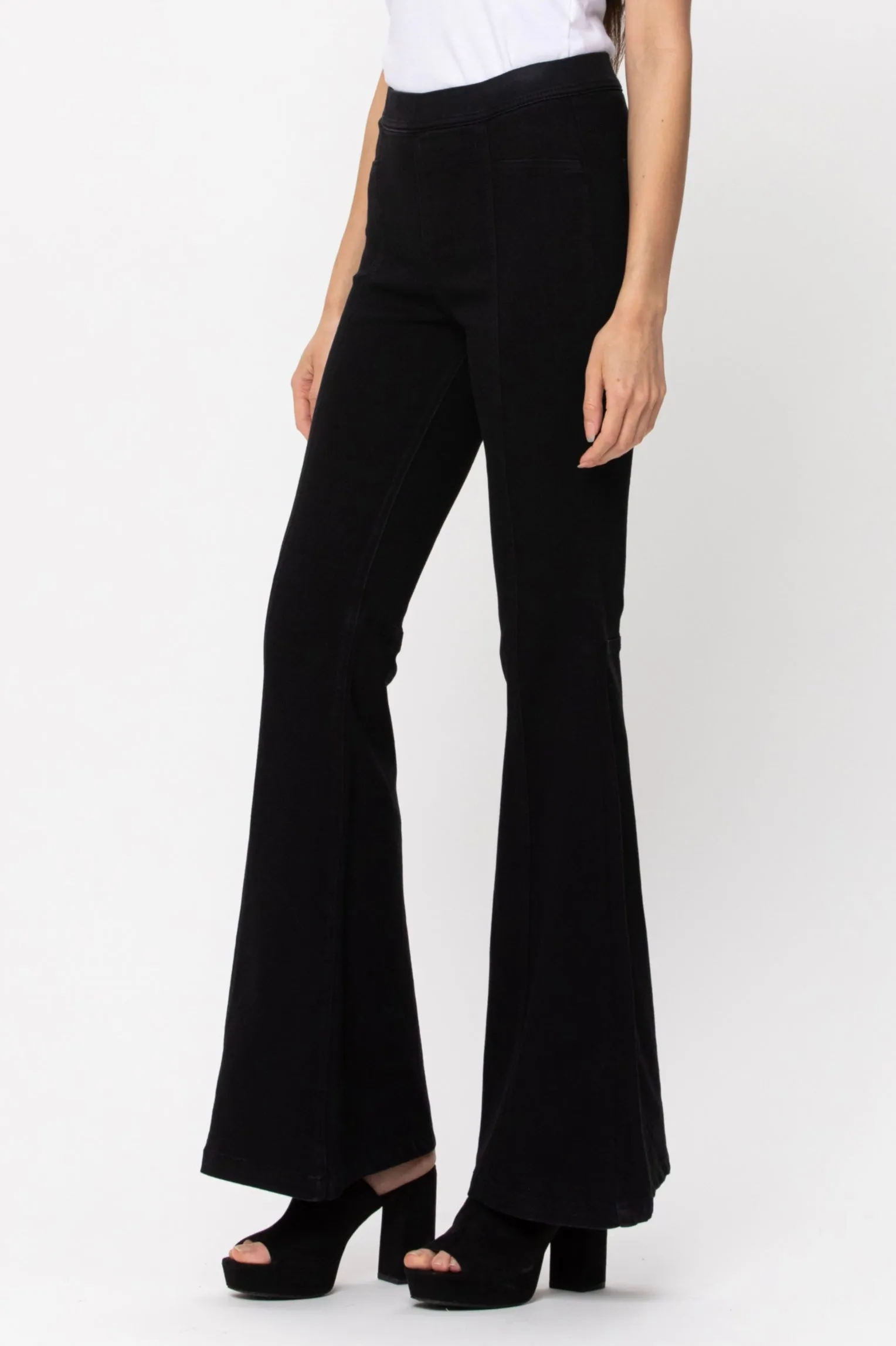 Noemi High Rise Front Seaming Detail Super Flare Black Jeans