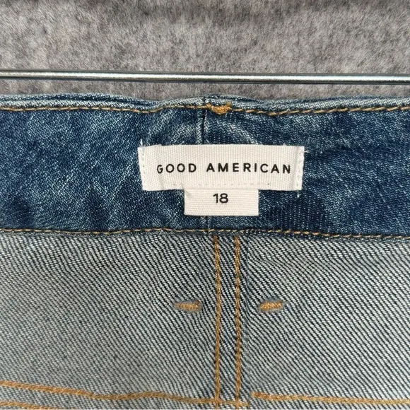 NWT‎ Good American Good Classic Raw Hem Jeans- Sz 18