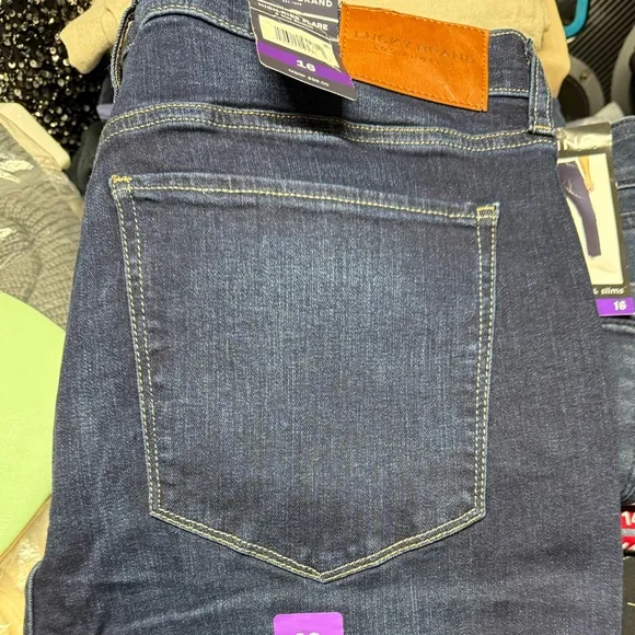 NWT LUCKY BRAND High Rise Flare Jeans size 16