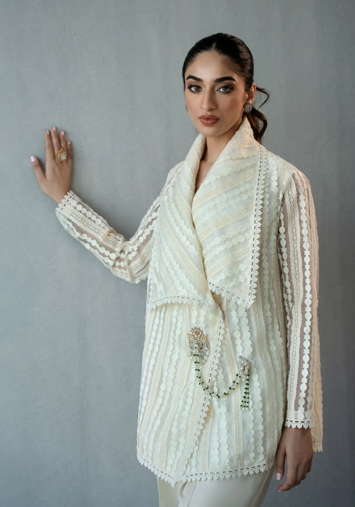 Off-White Stripped Asymmetric Jacket with Trousers