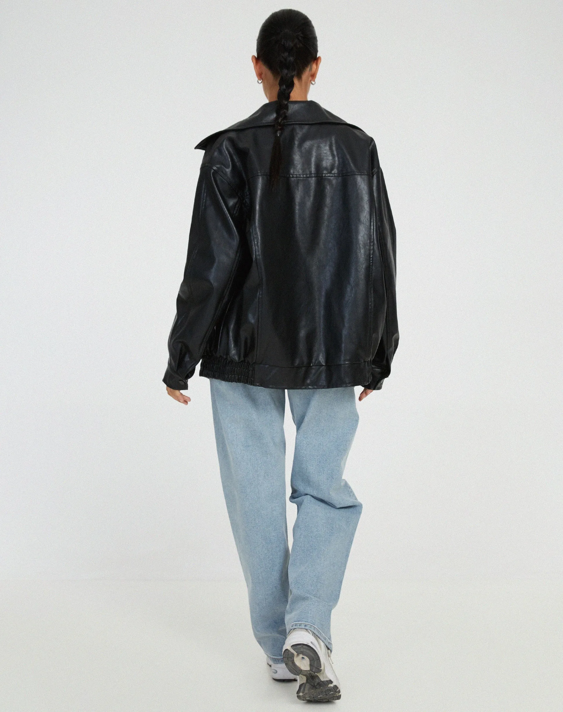 Oversized Leather Jacket for Women – Timeless Elegance and Comfort