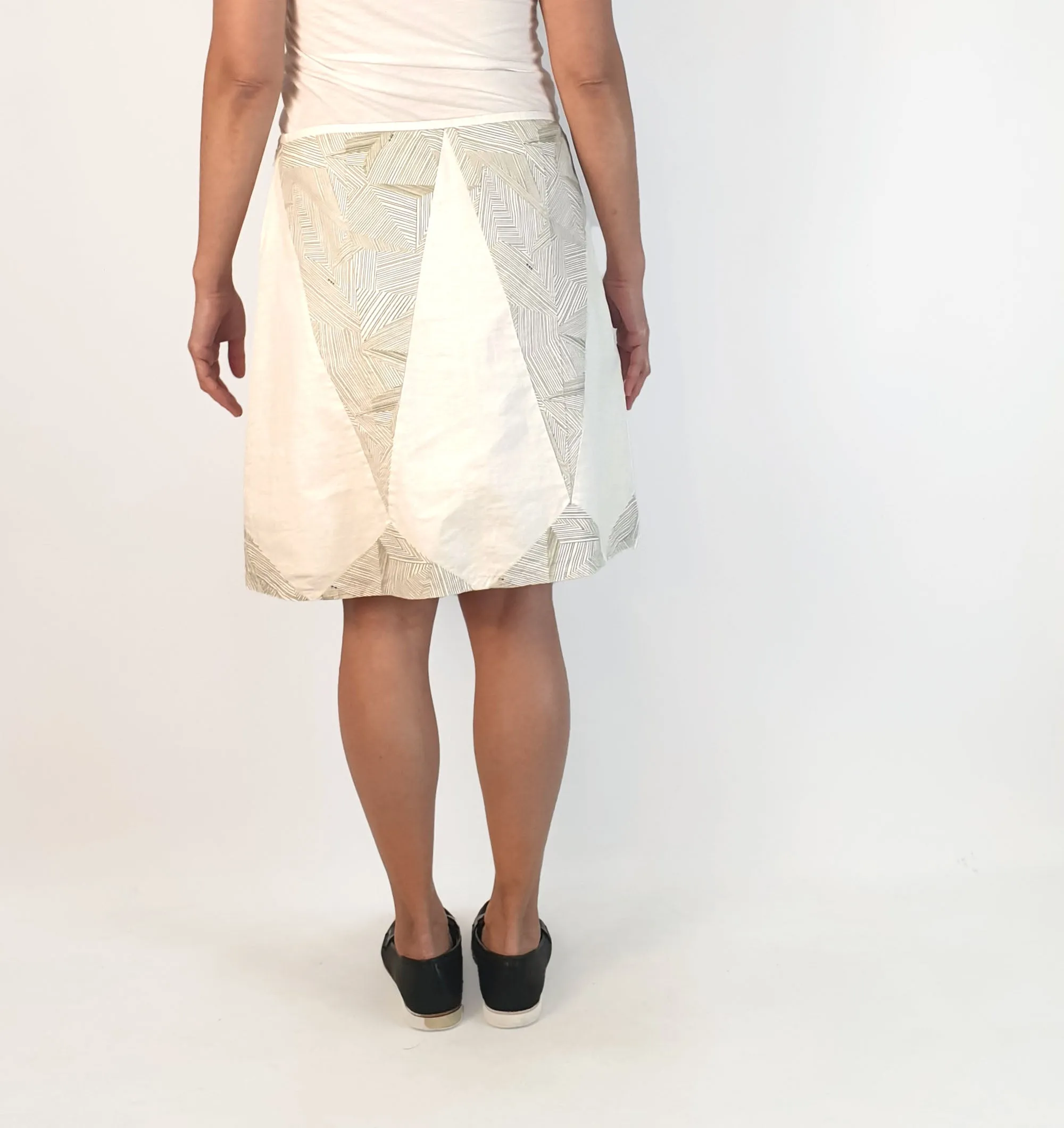 Skunkfunk white and striped print skirt size S