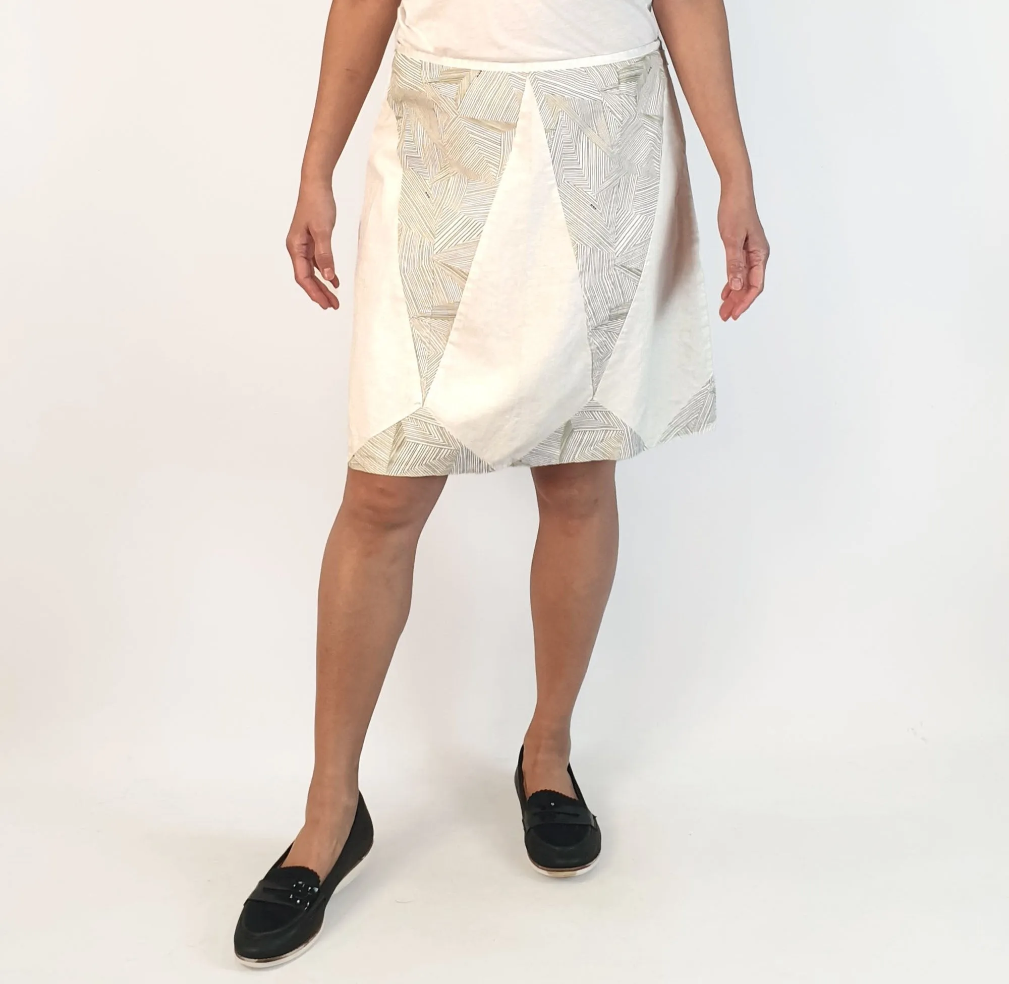 Skunkfunk white and striped print skirt size S
