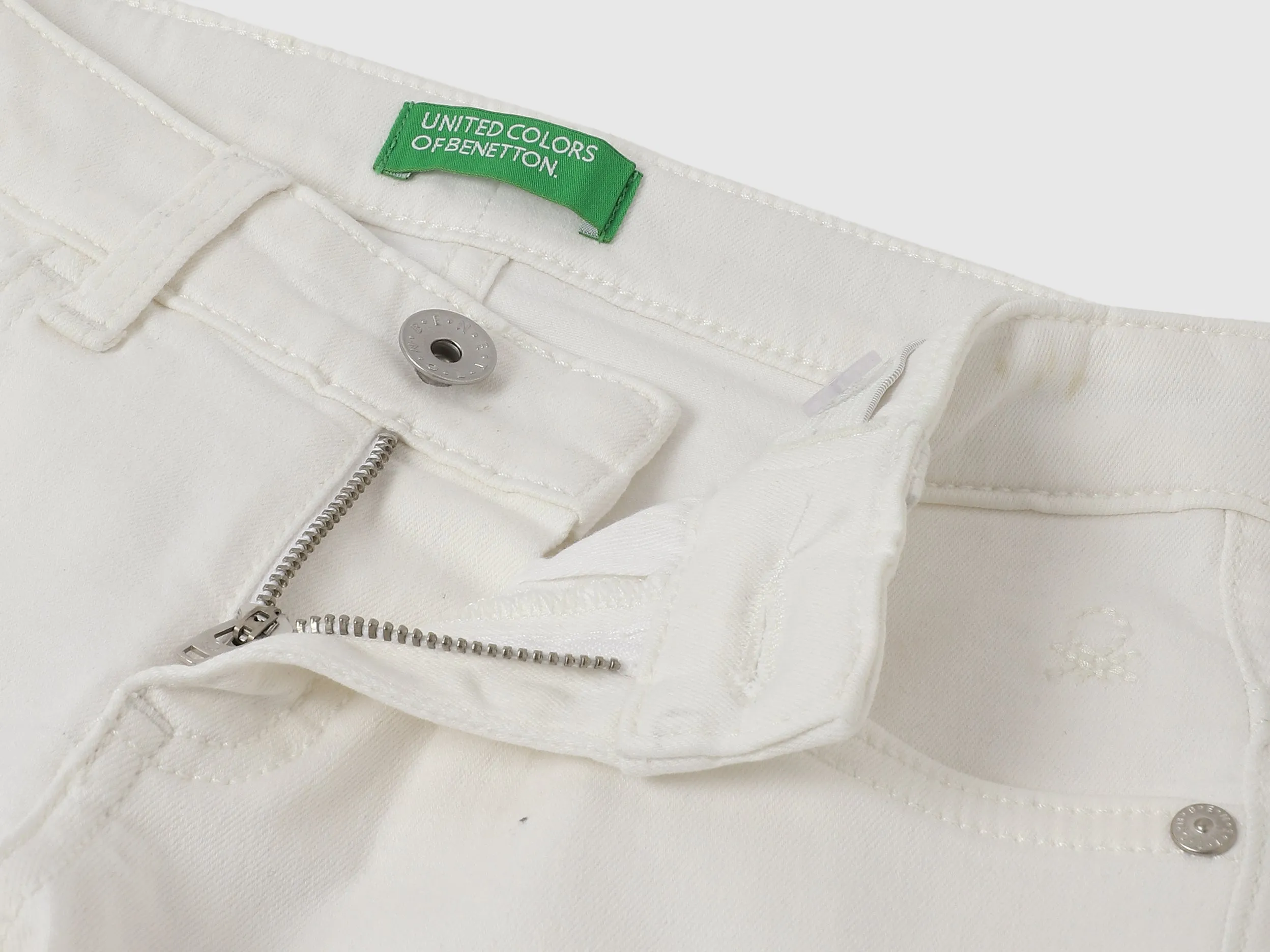 Solid Slim Fit Jeans