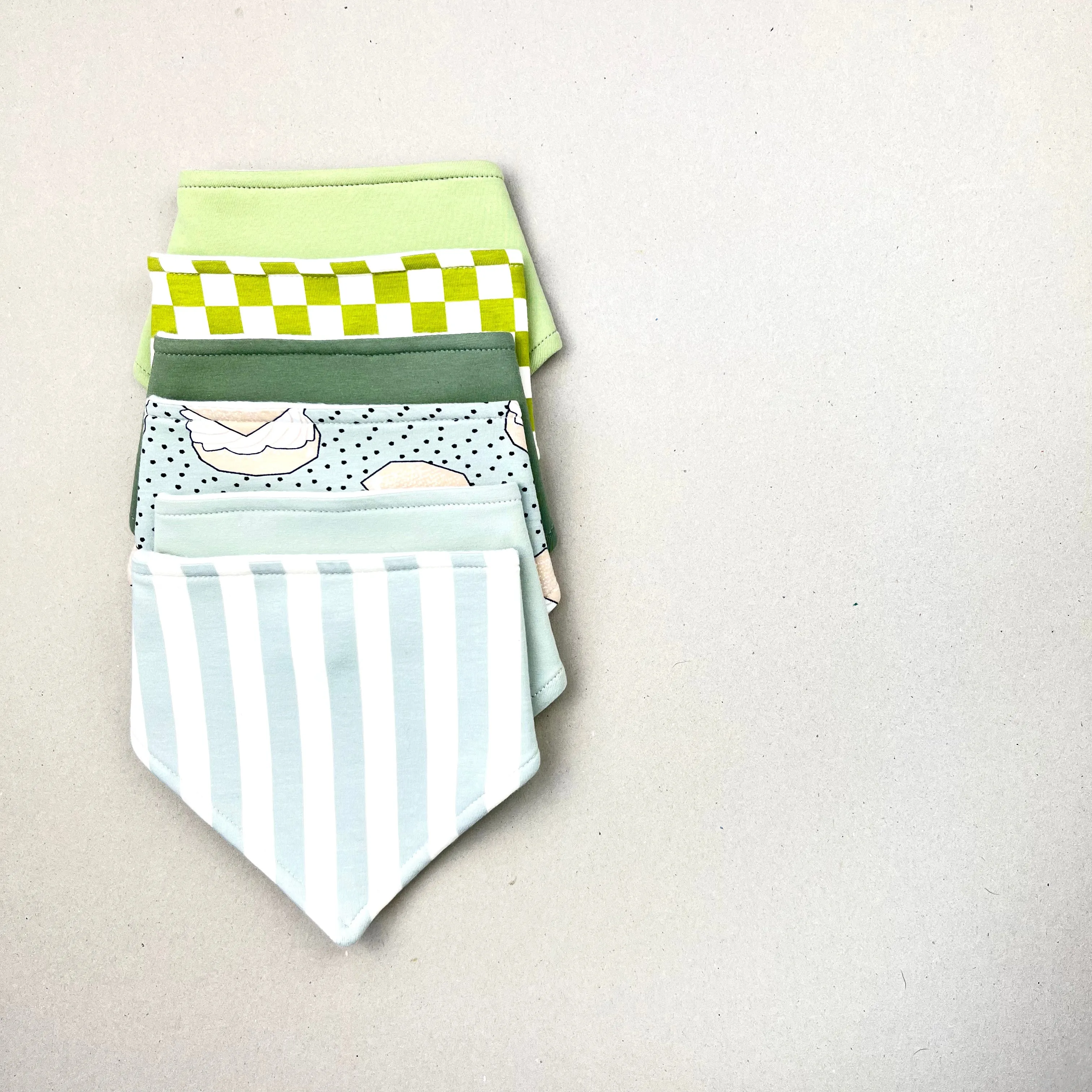 SWEET TREAT BANDANA BIB