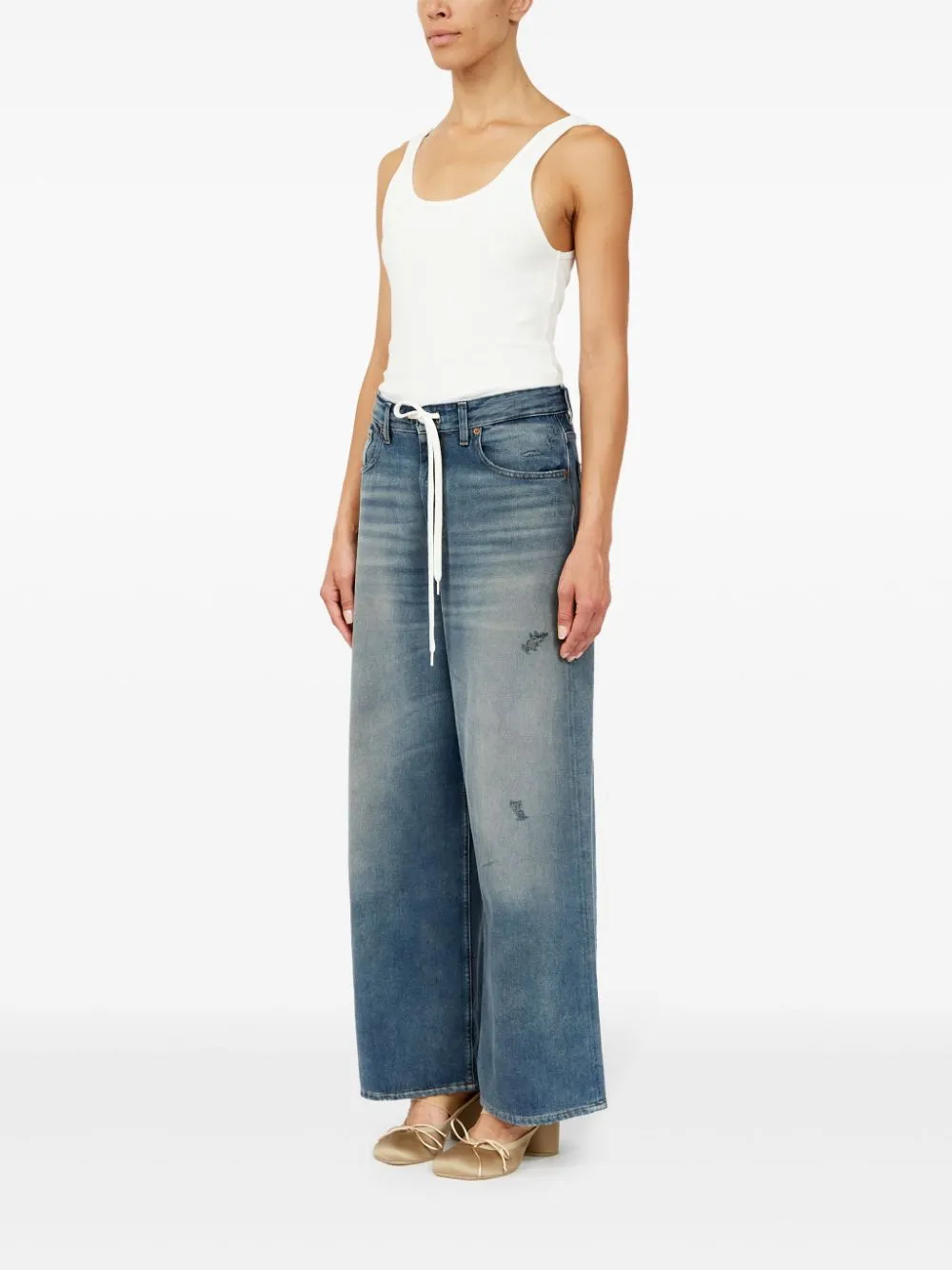 Wide-leg denim jeans