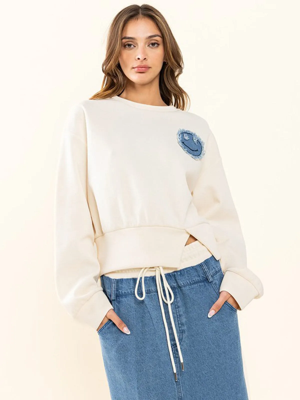 WOMEN'S LONG SLEEVE GRAPHIC DETAILED PULLOVER SWEATER
